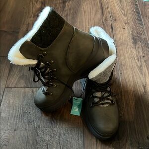 New Women's Winter Boots with Faux Fur Lining
